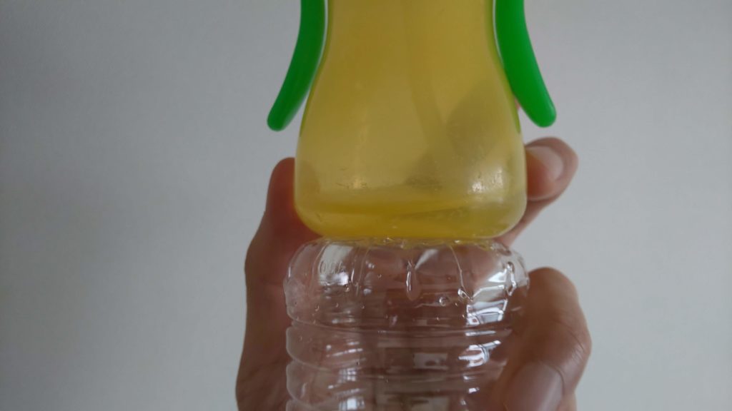 ぷちストローボトルとペットボトルのサイズの比較
